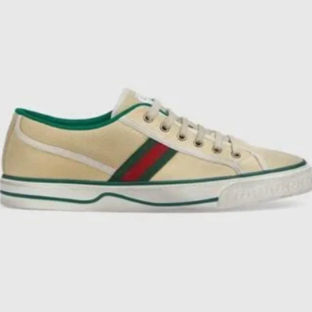 Gucci Tennis 1977 - off-white with Green / Red web Men's size 8